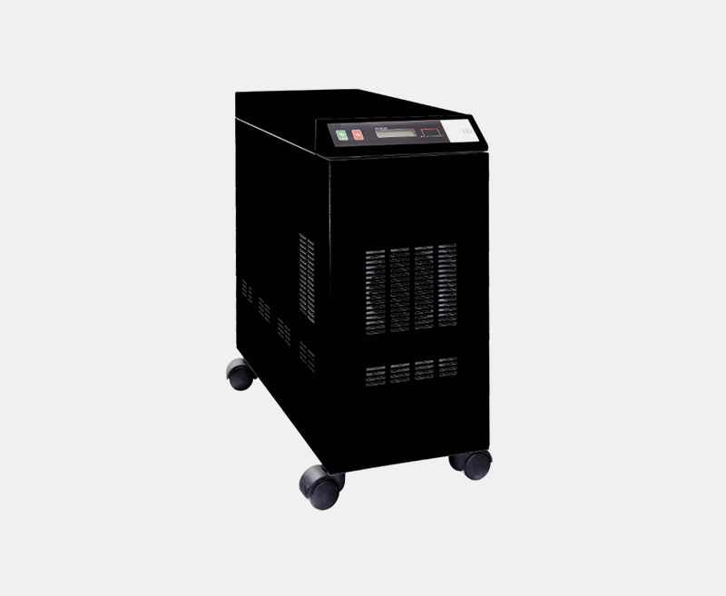 La serie ATLAS 100  5-15 kVA